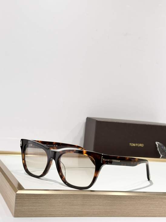 Picture of Tom Ford Sunglasses _SKUfw76276660fw